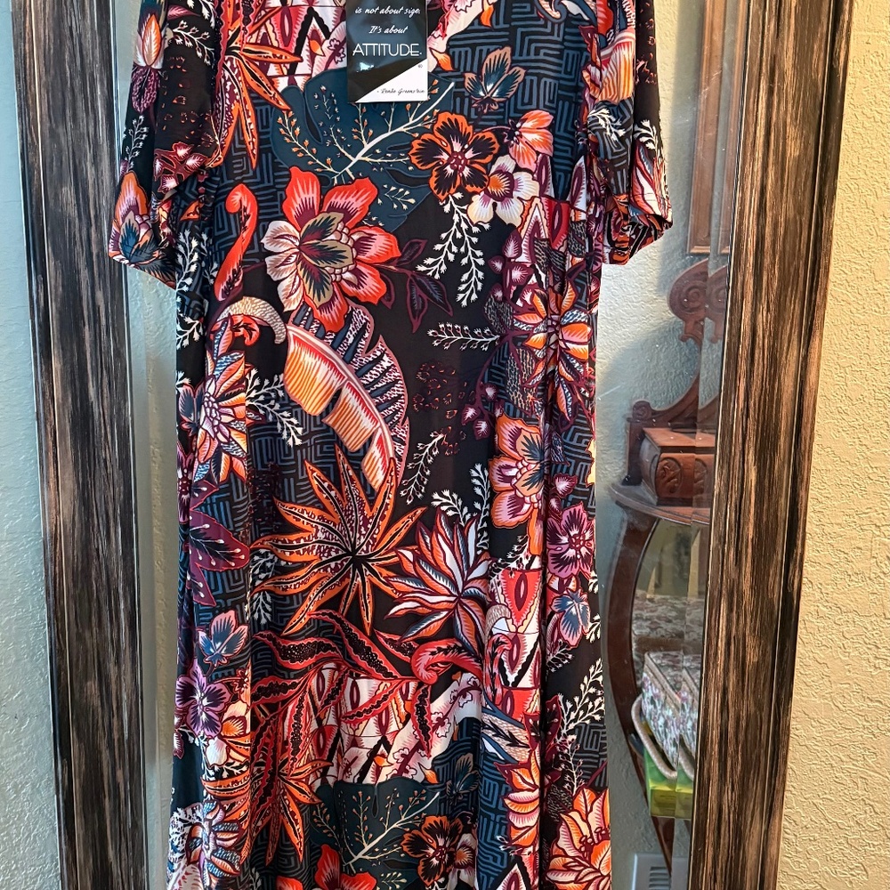 Attitudes by Renee , floral maxi dress - Picture 7 of 8